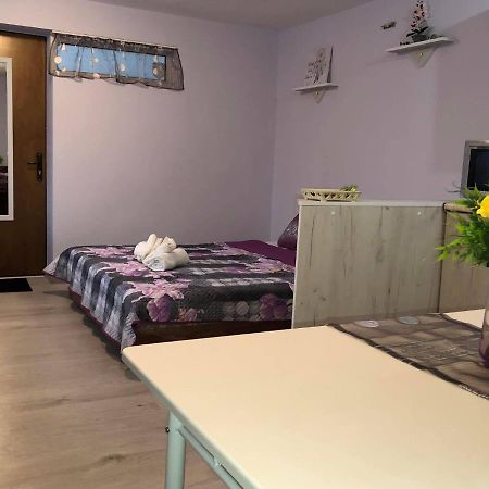 Comfy Studio Apartment By The Flower Market ヴァルナ エクステリア 写真