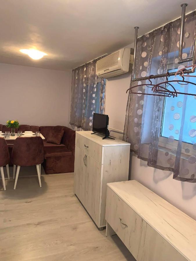 Comfy Studio Apartment By The Flower Market ヴァルナ エクステリア 写真