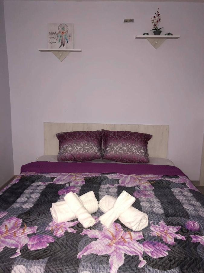 Comfy Studio Apartment By The Flower Market ヴァルナ エクステリア 写真