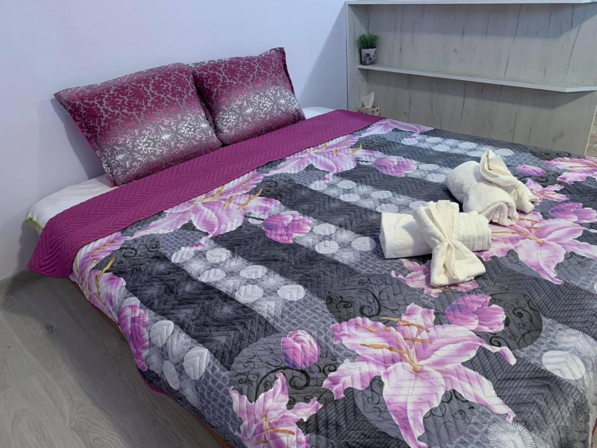 Comfy Studio Apartment By The Flower Market ヴァルナ エクステリア 写真