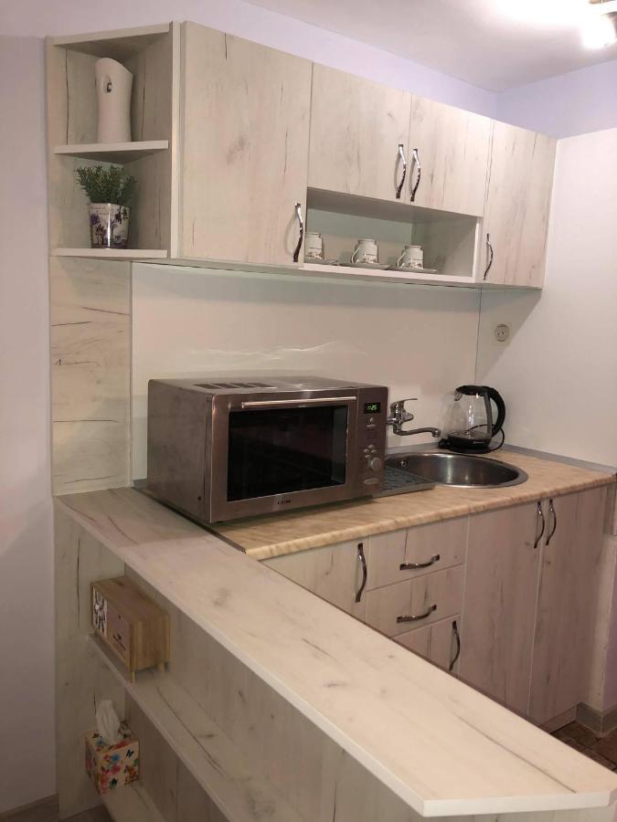 Comfy Studio Apartment By The Flower Market ヴァルナ エクステリア 写真